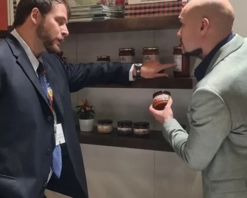 Elwein mit Lieferant auf ANUGA